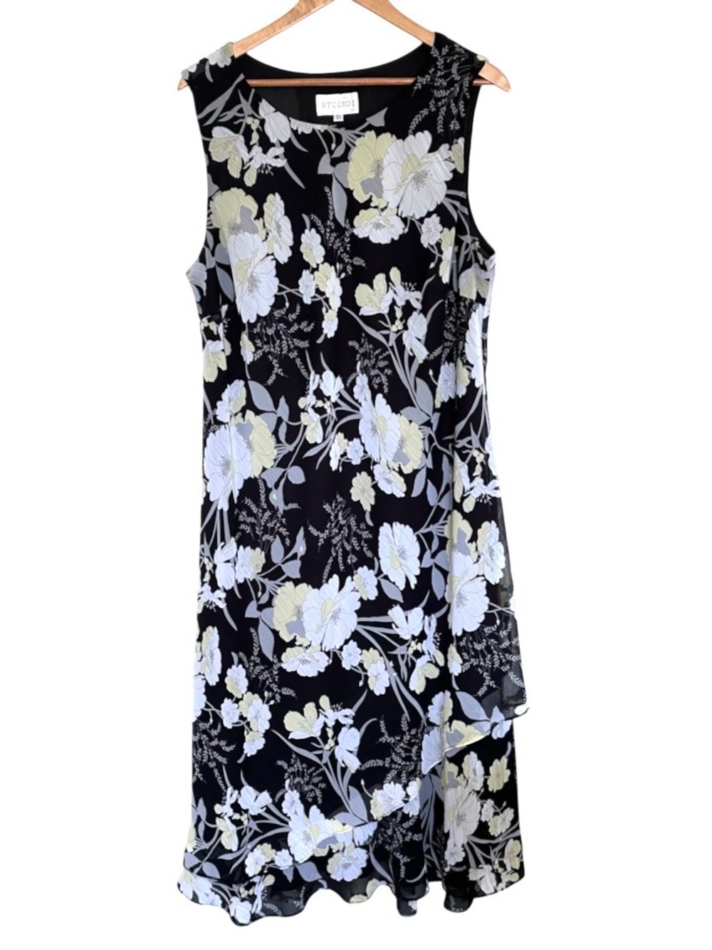 Studio I Plus Dress Women’s Size 20W Floral Sleeveless Pullover Lightweight